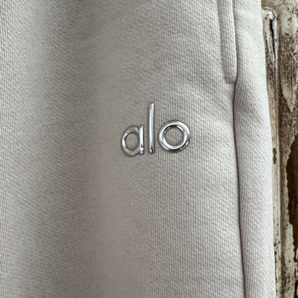 ALO women’s sweat pants Beige Jogger Pants - Picture 2 of 5